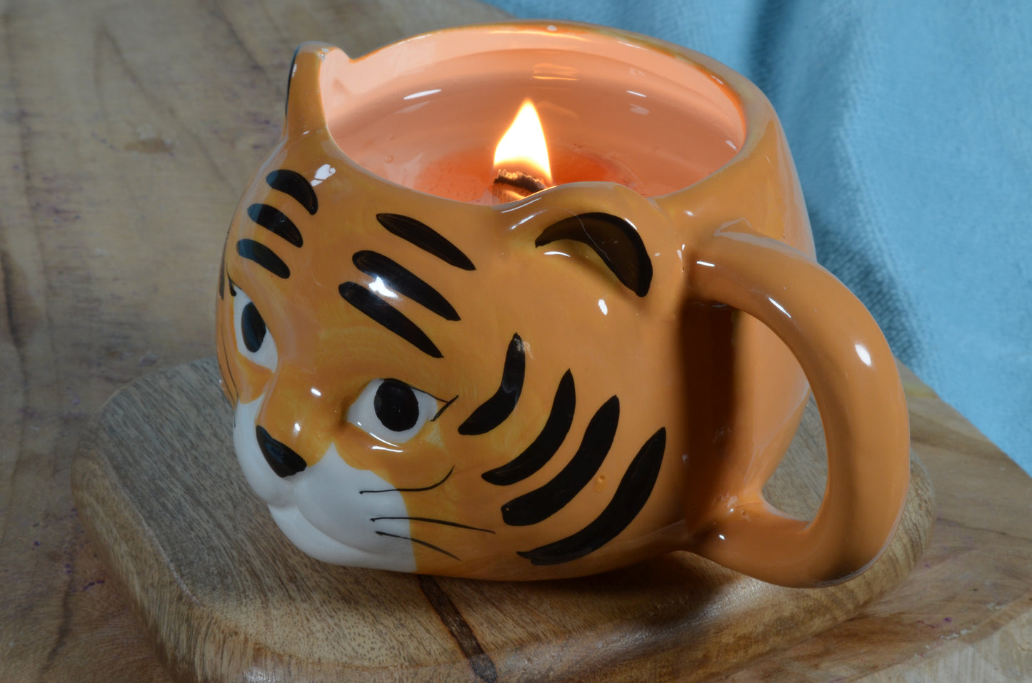 Gelkaars met Houten Pit Tijger design - Gemaakt door Candles by Milanne - BEKIJK VIDEO