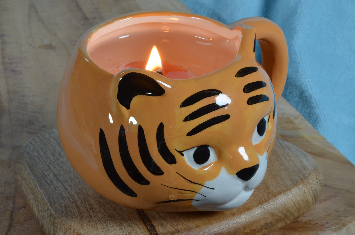 Gelkaars met Houten Pit Tijger design - Gemaakt door Candles by Milanne - BEKIJK VIDEO