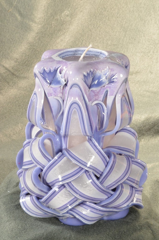 Collectie 2025:  Exclusieve Gesneden Kaars, Hoogte: 16 cm, Breedte: 11 cm - s/n: 51521