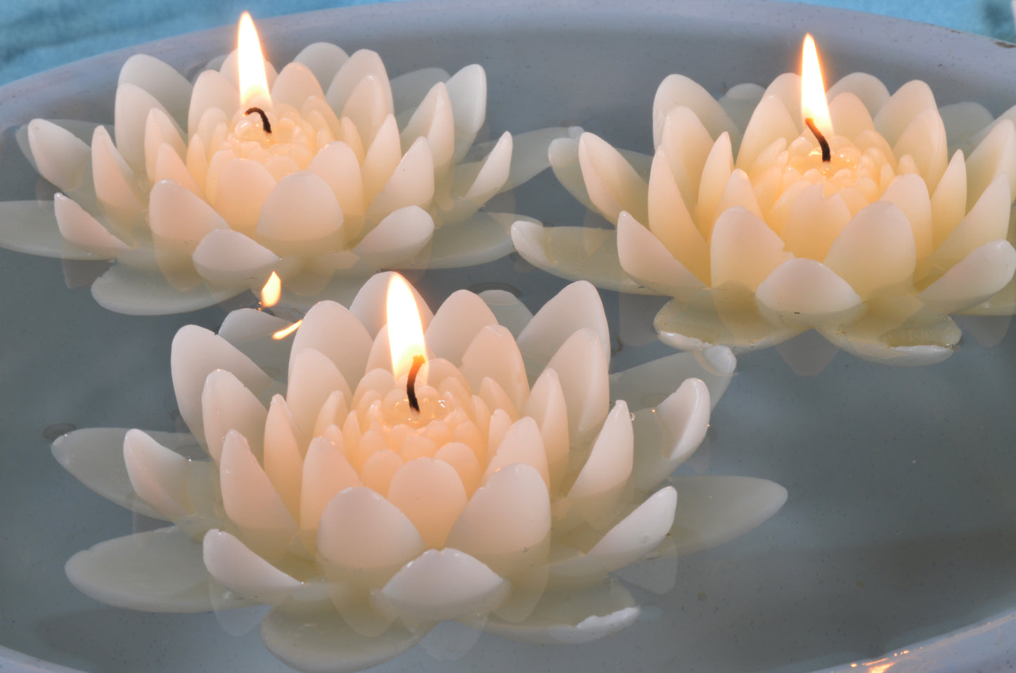 Special 2025: XXL Leli drijfkaars WIT, - 15x6 cm - Gemaakt door Candles by Milanne - BEKIJK VIDEO
