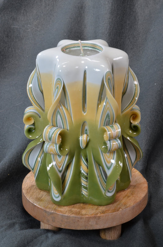 Collectie 2025:  Exclusieve Gesneden Kaars, Hoogte: 16 cm, Breedte: 11 cm - s/n: 51700