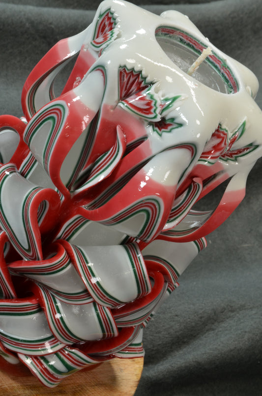 Collectie 2025:  Exclusieve Gesneden Kaars, Hoogte: 16 cm, Breedte: 11 cm - s/n: 51711