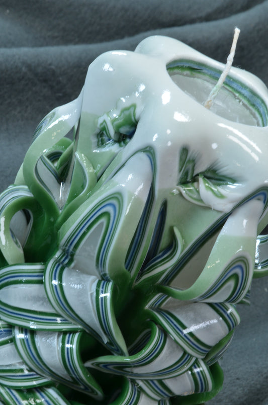Collectie 2025:  Exclusieve Gesneden Kaars, Hoogte: 16 cm, Breedte: 11 cm - s/n: 51712