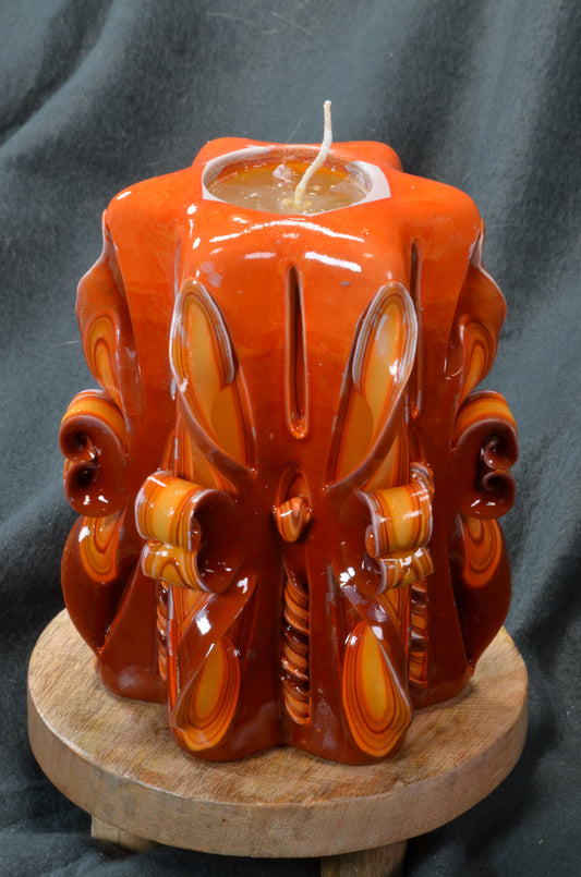 Collectie 2025:  Exclusieve Gesneden Kaars, Hoogte: 16 cm, Breedte: 11 cm - s/n: 51714