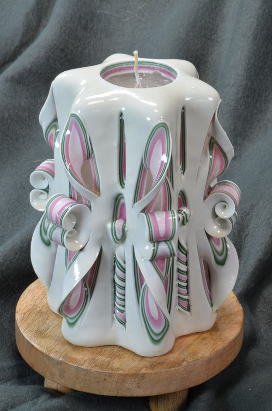 Collectie 2025:  Exclusieve Gesneden Kaars, Hoogte: 16 cm, Breedte: 11 cm - s/n: 51713