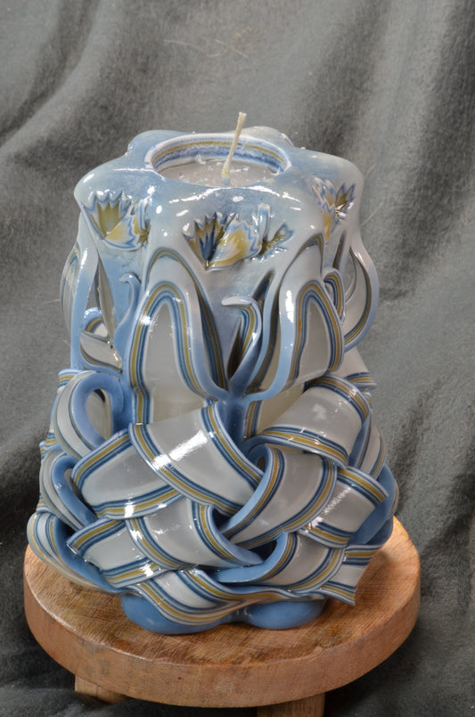 Collectie 2025:  Exclusieve Gesneden Kaars, Hoogte: 16 cm, Breedte: 11 cm - s/n: 51715