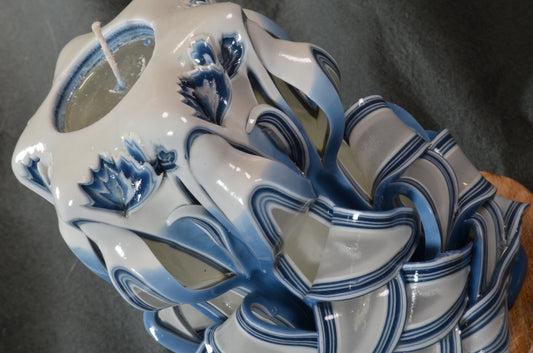 Collectie 2025:  Exclusieve Gesneden Kaars, Hoogte: 16 cm, Breedte: 11 cm - s/n: 51717