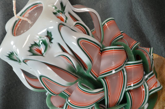 Collectie 2025:  Exclusieve Gesneden Kaars, Hoogte: 16 cm, Breedte: 11 cm - s/n: 51719