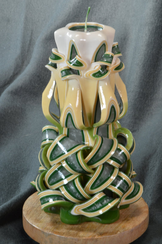 Collectie 2025:  Exclusieve Gesneden Kaars, Hoogte: 23 cm, Breedte: 11 cm - s/n: 51003