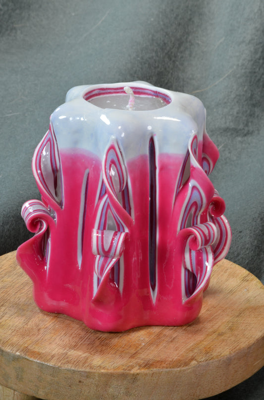 Collectie 2025:  Exclusieve Gesneden Kaars, Hoogte: 11 cm, Breedte: 10 cm - s/n: 51800