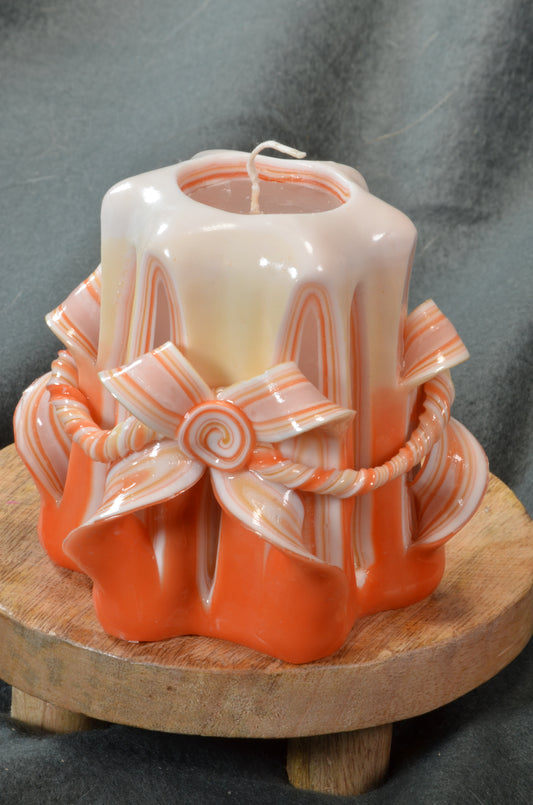 Collectie 2025:  Exclusieve Gesneden Kaars, Hoogte: 11 cm, Breedte: 10 cm - s/n: 51802