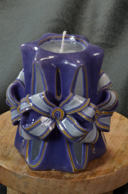 Collectie 2025:  Exclusieve Gesneden Kaars, Hoogte: 11 cm, Breedte: 10 cm - s/n: 51818