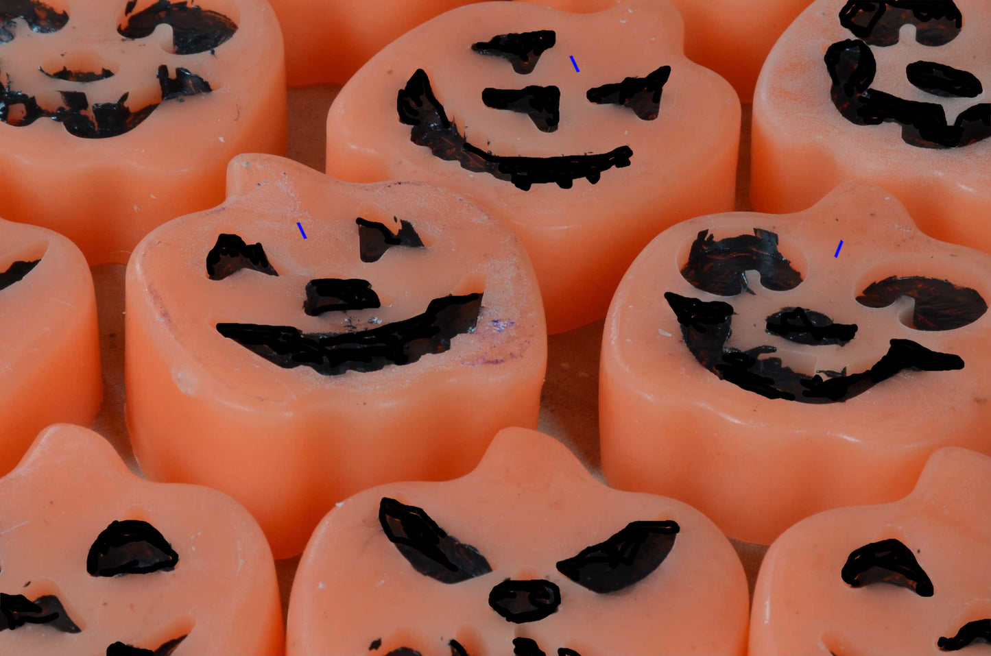 Halloween Special: Set van 6 stuks Halloween Pompoen kaarsen met gezicht. + gratis Halloween Spin